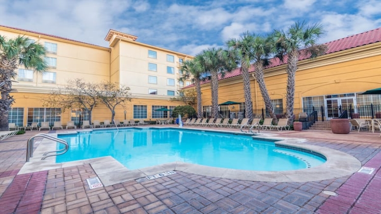 La Quinta Inn & Suites by Wyndham San Antonio Riverwalk