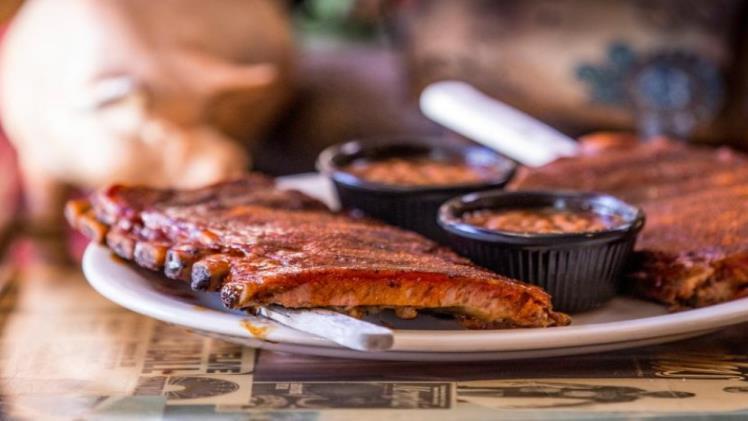 Memphis BBQ: From Pit to Plate, A Savory Journey
